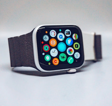 The Smart Way to Stay Connected: The Benefits of Smartwatches - ZLA