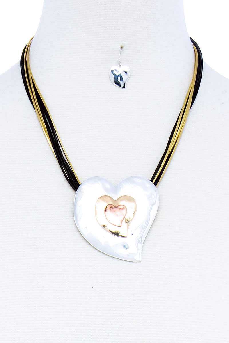 Fashion Triple Heart Pendant Necklace And Earring Set - ZLA