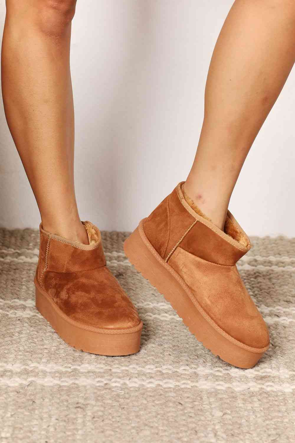 Legend Women's Fleece Lined Chunky Platform Mini Boots - Premium  from Trendsi - Just $37! Shop now at ZLA