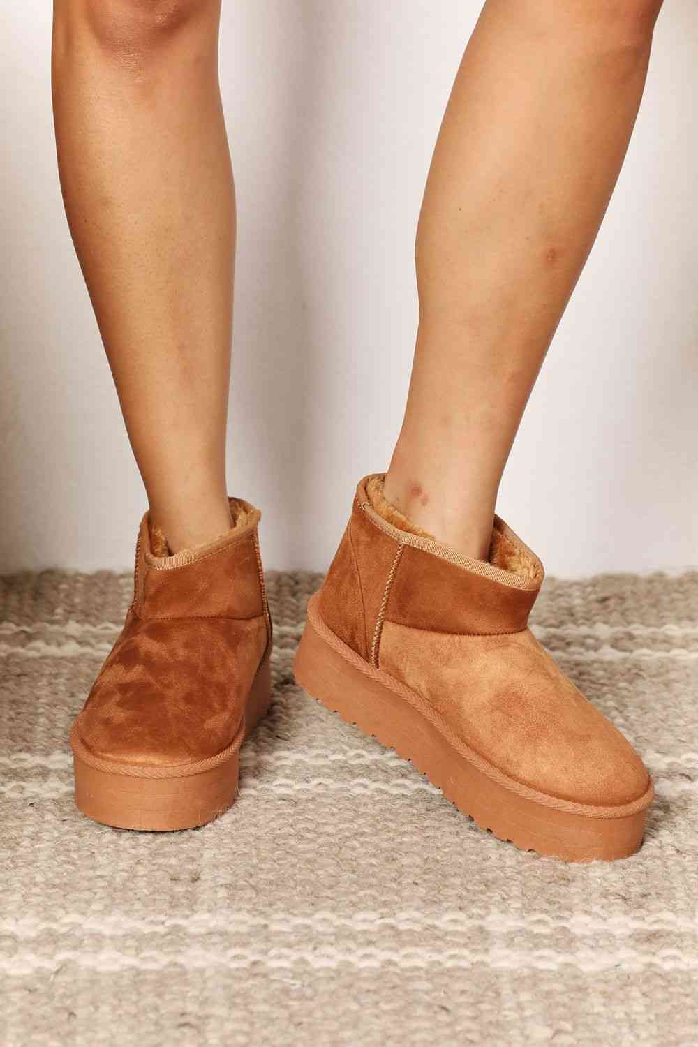 Legend Women's Fleece Lined Chunky Platform Mini Boots - Premium  from Trendsi - Just $37! Shop now at ZLA