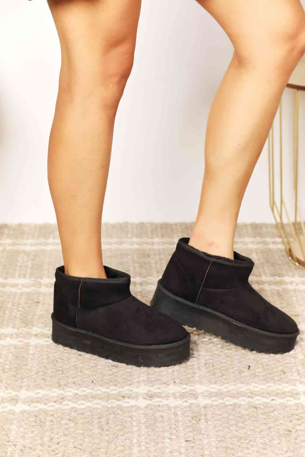 Legend Women's Fleece Lined Chunky Platform Mini Boots - Premium  from Trendsi - Just $37! Shop now at ZLA