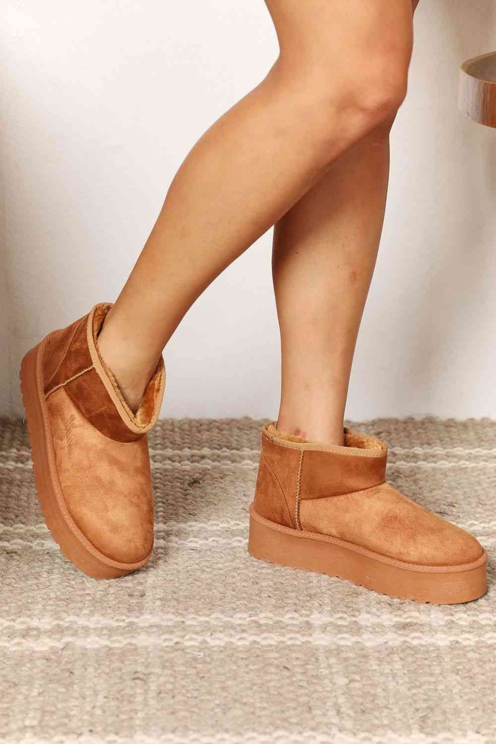Legend Women's Fleece Lined Chunky Platform Mini Boots - Premium  from Trendsi - Just $37! Shop now at ZLA