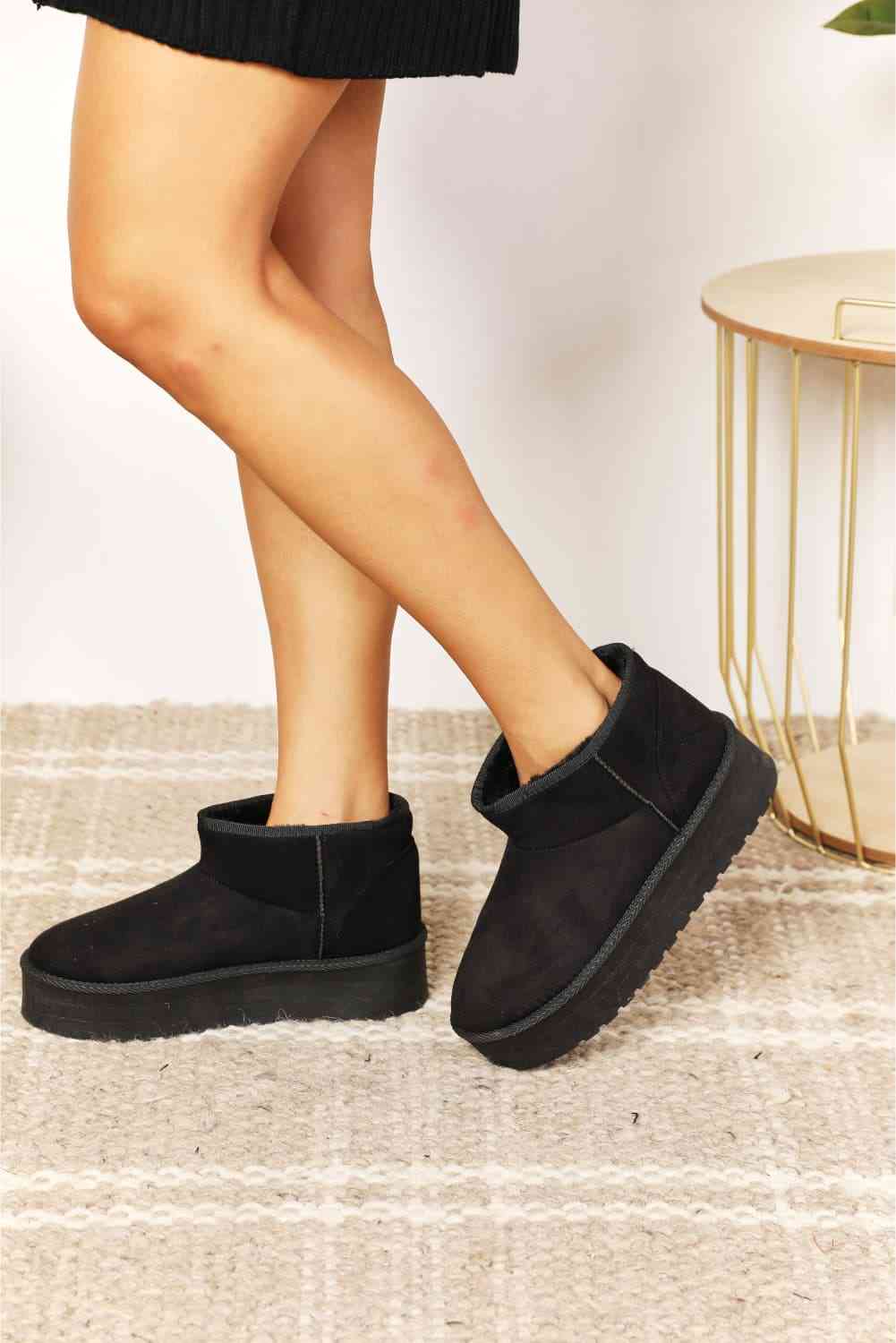 Legend Women's Fleece Lined Chunky Platform Mini Boots - Premium  from Trendsi - Just $37! Shop now at ZLA