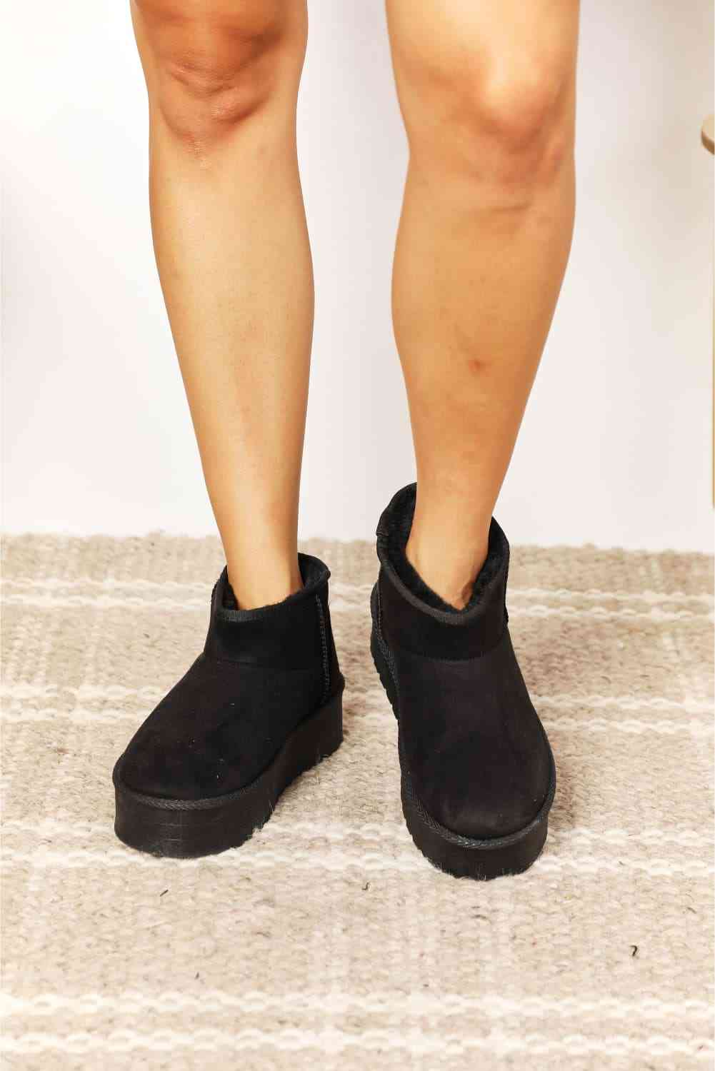 Legend Women's Fleece Lined Chunky Platform Mini Boots - Premium  from Trendsi - Just $37! Shop now at ZLA