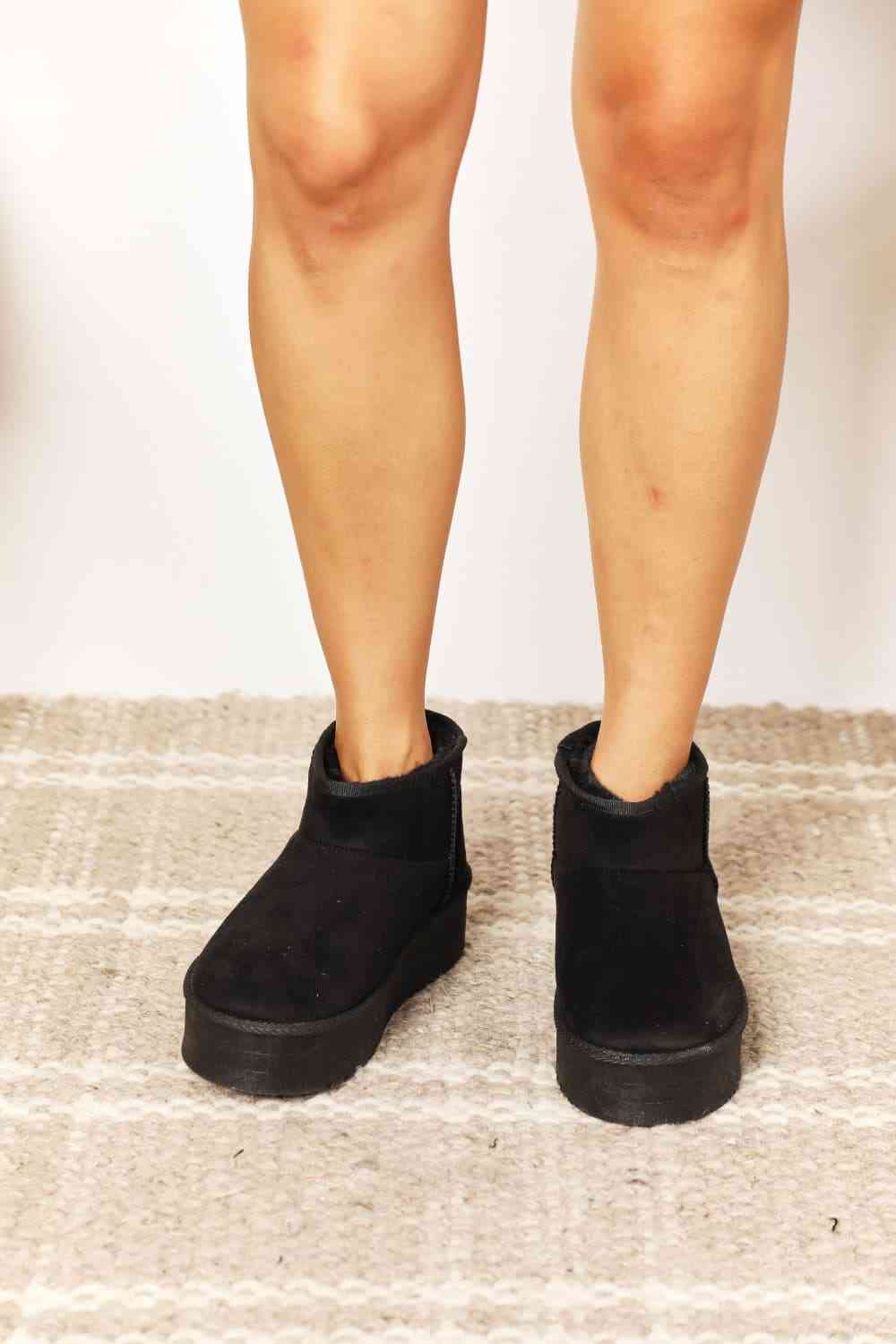 Legend Women's Fleece Lined Chunky Platform Mini Boots - Premium  from Trendsi - Just $37! Shop now at ZLA