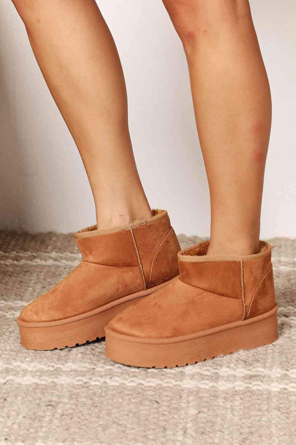 Legend Women's Fleece Lined Chunky Platform Mini Boots - Premium  from Trendsi - Just $37! Shop now at ZLA