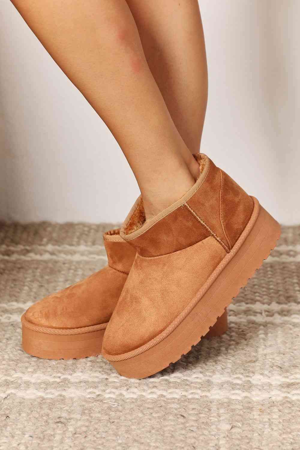 Legend Women's Fleece Lined Chunky Platform Mini Boots - Premium  from Trendsi - Just $37! Shop now at ZLA