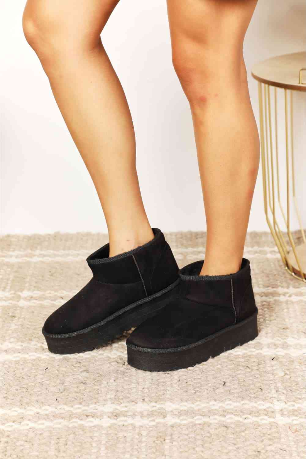 Legend Women's Fleece Lined Chunky Platform Mini Boots - Premium  from Trendsi - Just $37! Shop now at ZLA